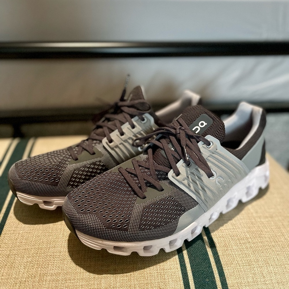 Men’s on clouds, worn for maybe 10 minutes